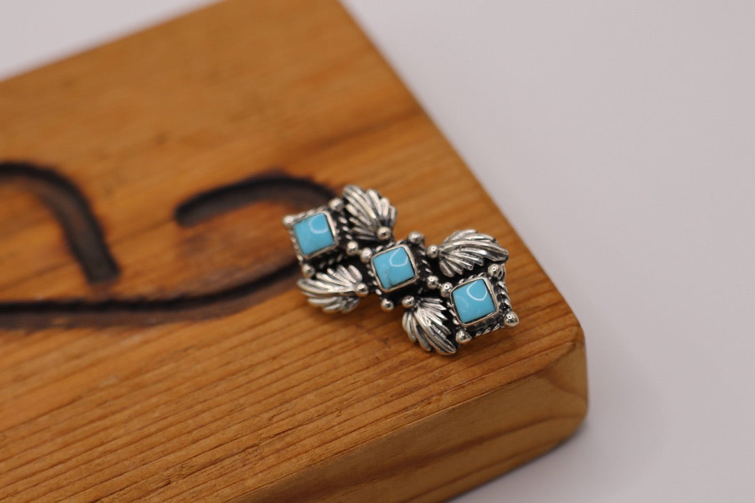 Featherline Pendant
