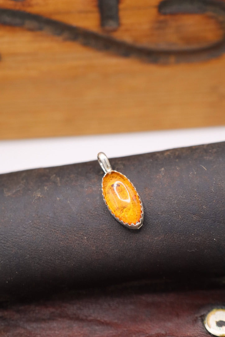Amber Oval Pendant