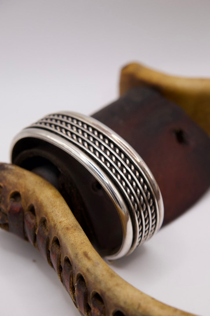3 Twisted Wire Cuff