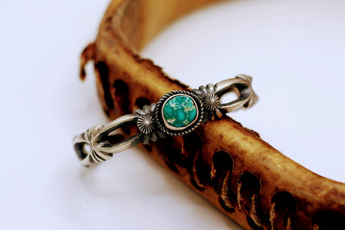 Bitsue Emerald Valley Sandcast Cuff