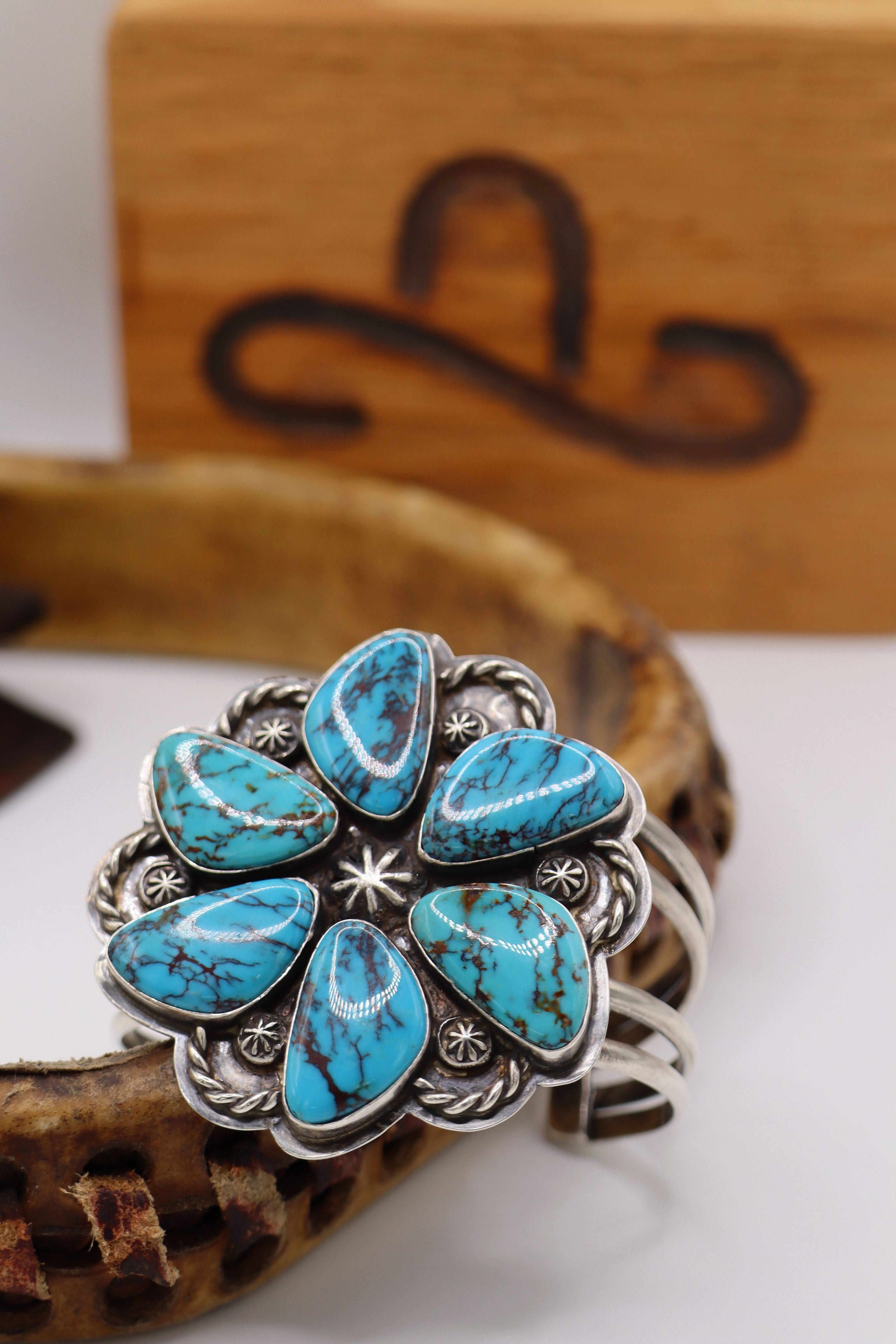 Teller Cuff