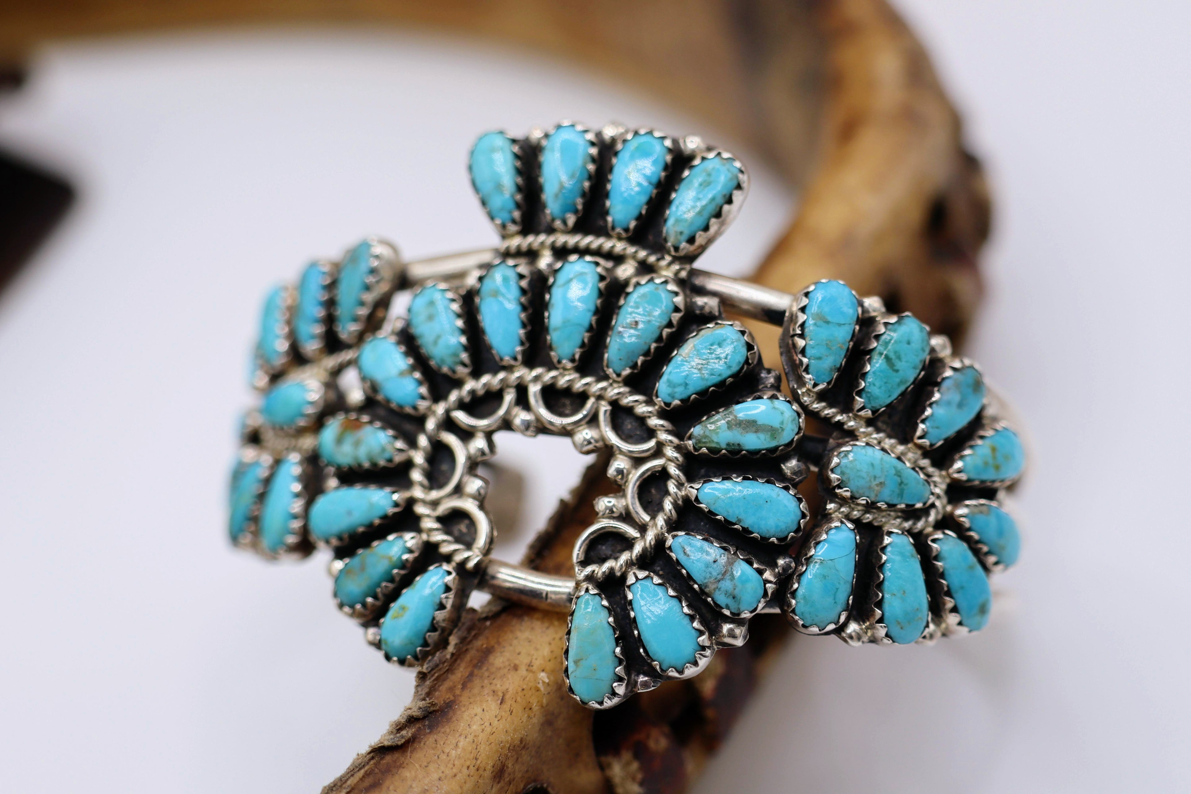 Sara's Naja Cuff