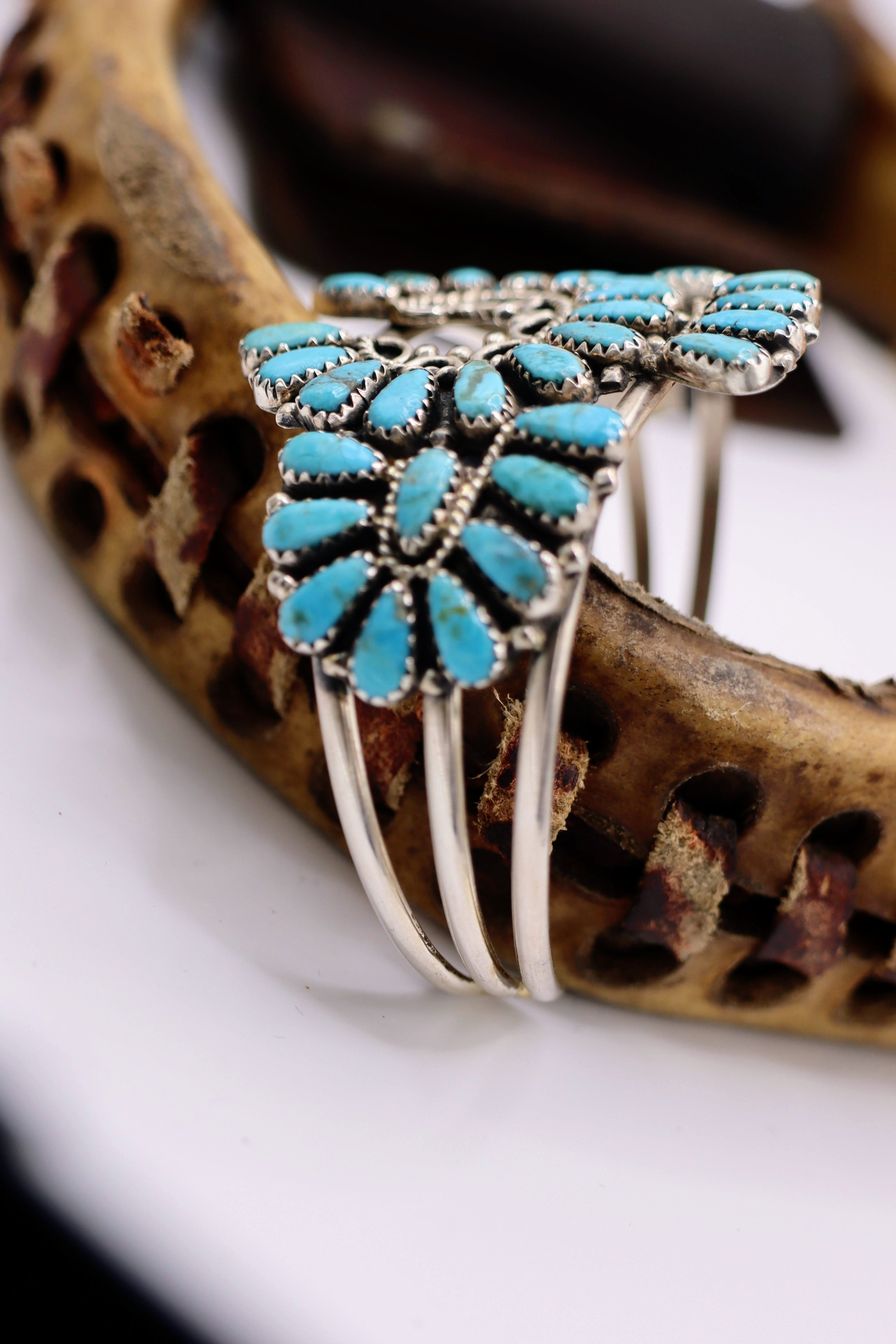 Sara's Naja Cuff