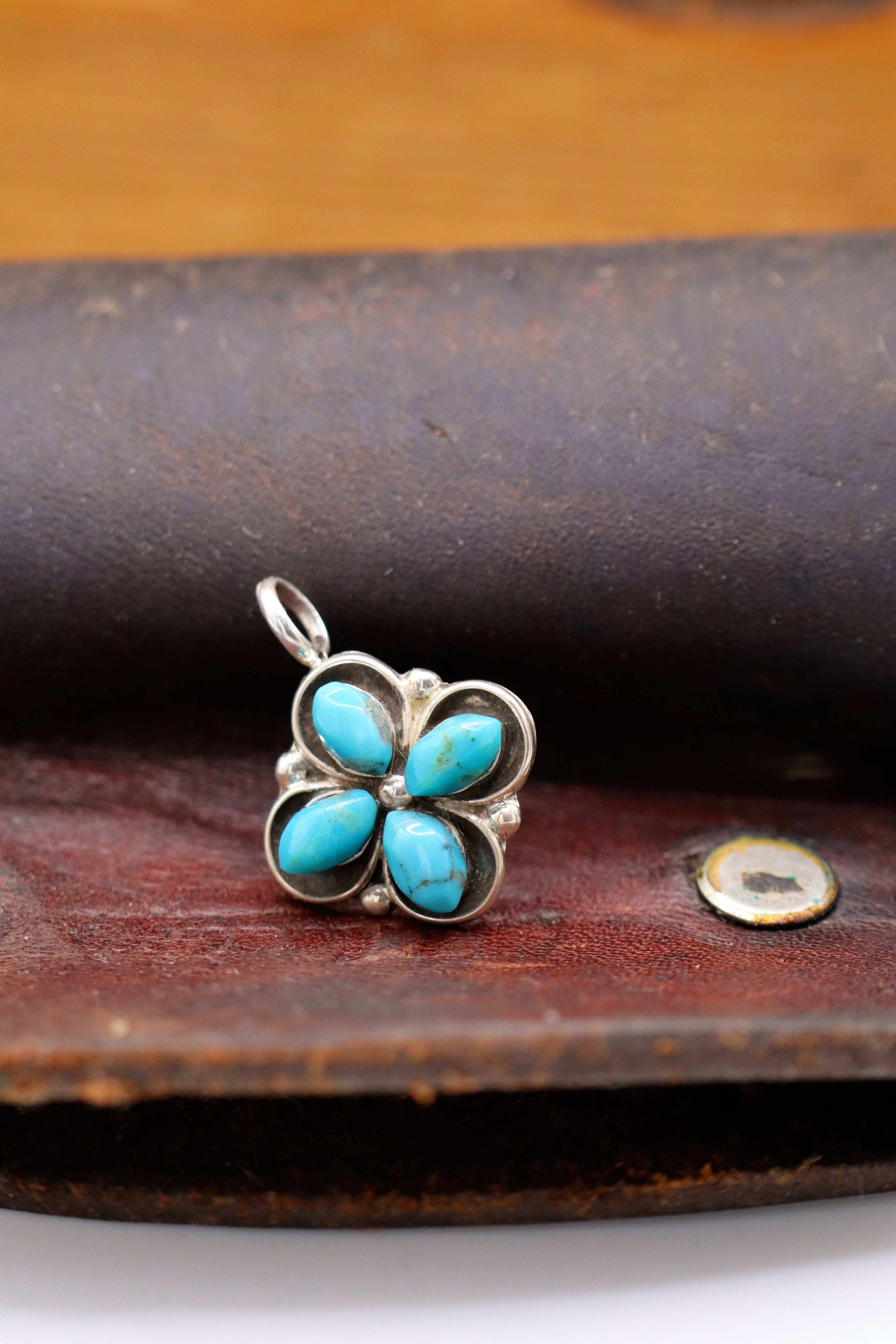 Clover Pendent