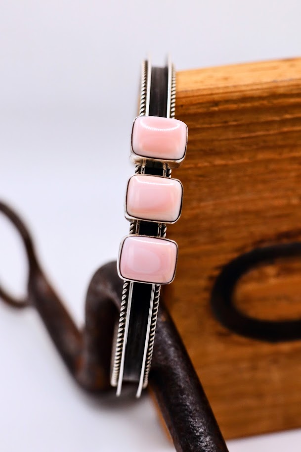 Morgan's Pink Conch Cuff