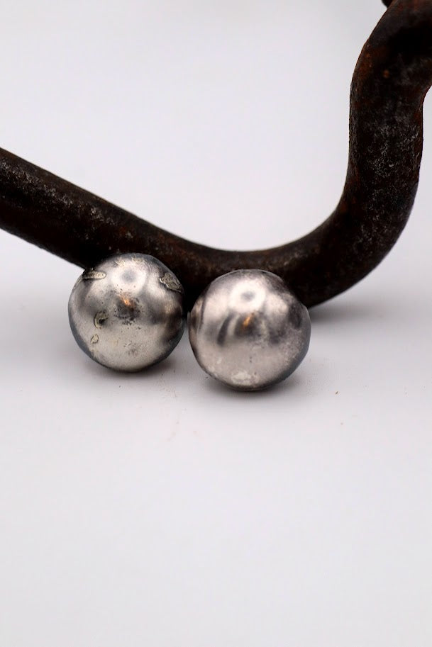 Sara's Pearl Studs