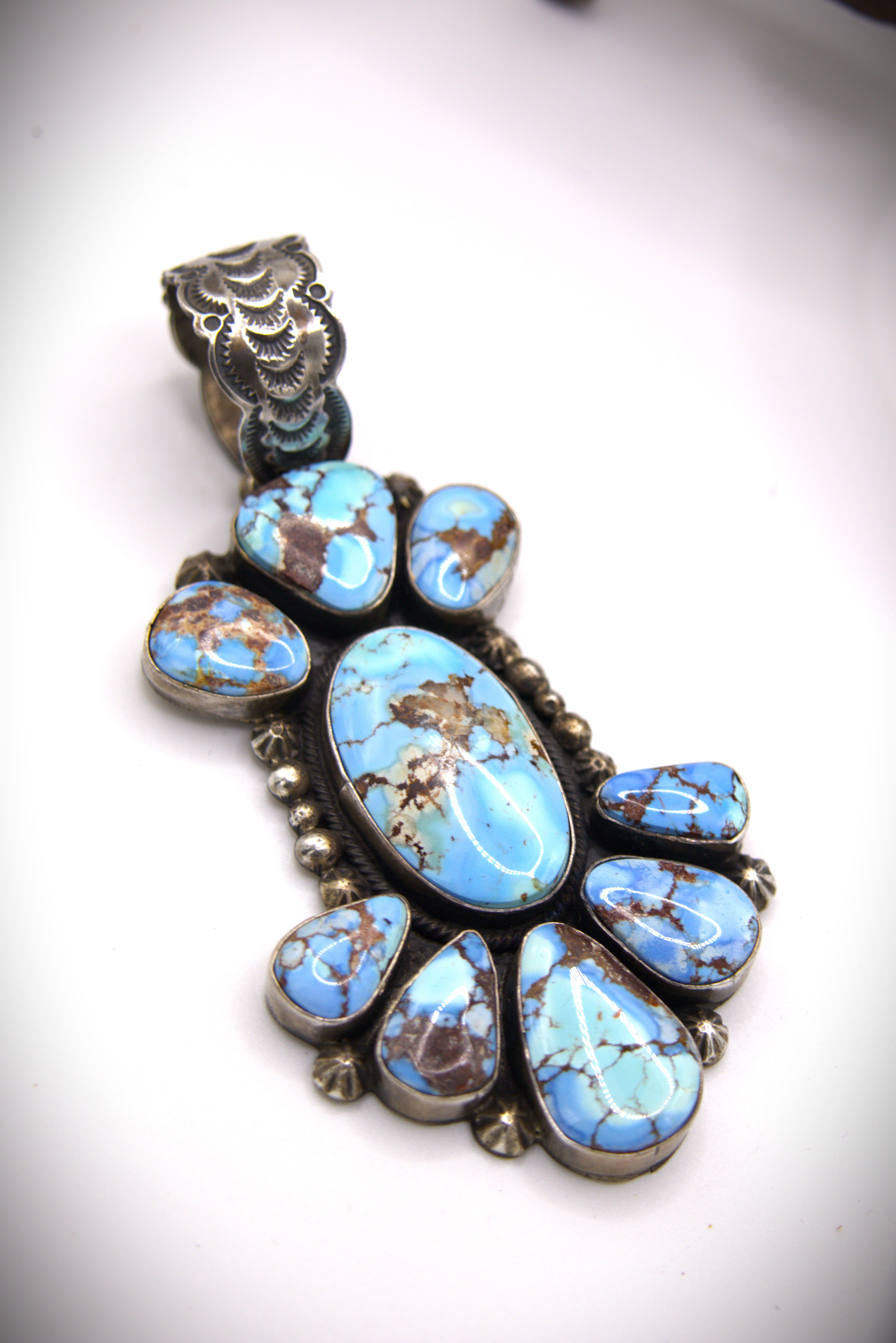 Steer Show Pendant